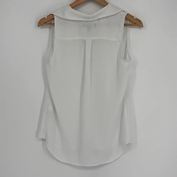 Banana Republic Factory Scalloped Sleeveless Top Women’s Size XS in White - EUC! - Picture 7 of 7
